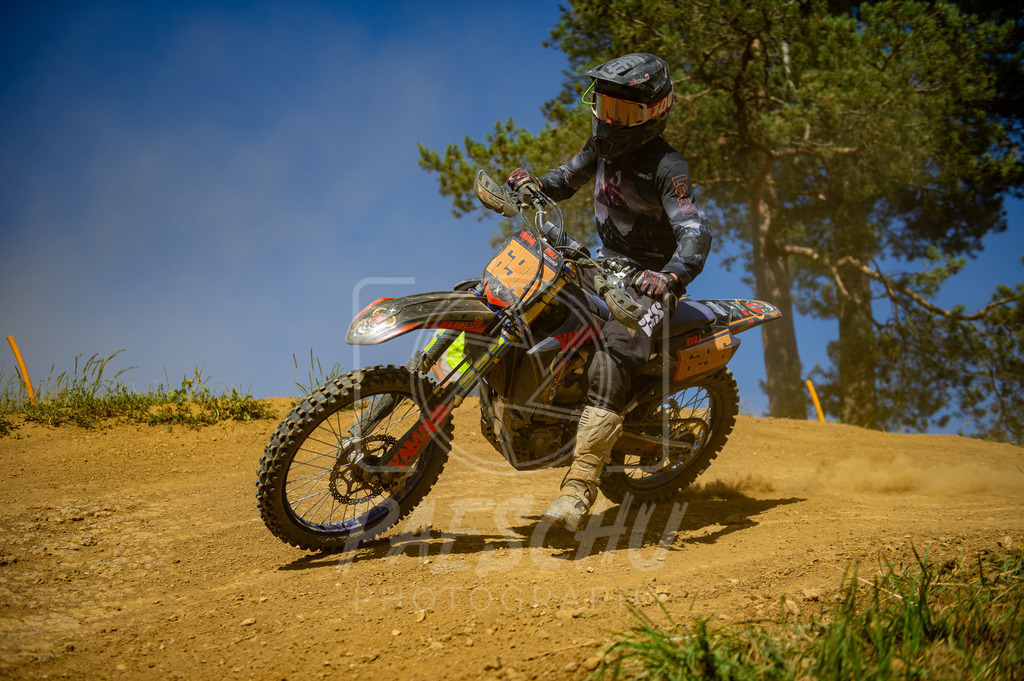SE (153) | Paeschuphoto Shop - Wer nicht sucht der auch nicht findet.Ob Motocrossbilder oder von einem besuchtem Spiel, Hauptsache Action. - Realisiert mit Pictrs.com