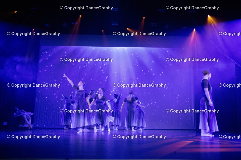 GPHY3378 | DanceGraphy - Realisiert mit Pictrs.com