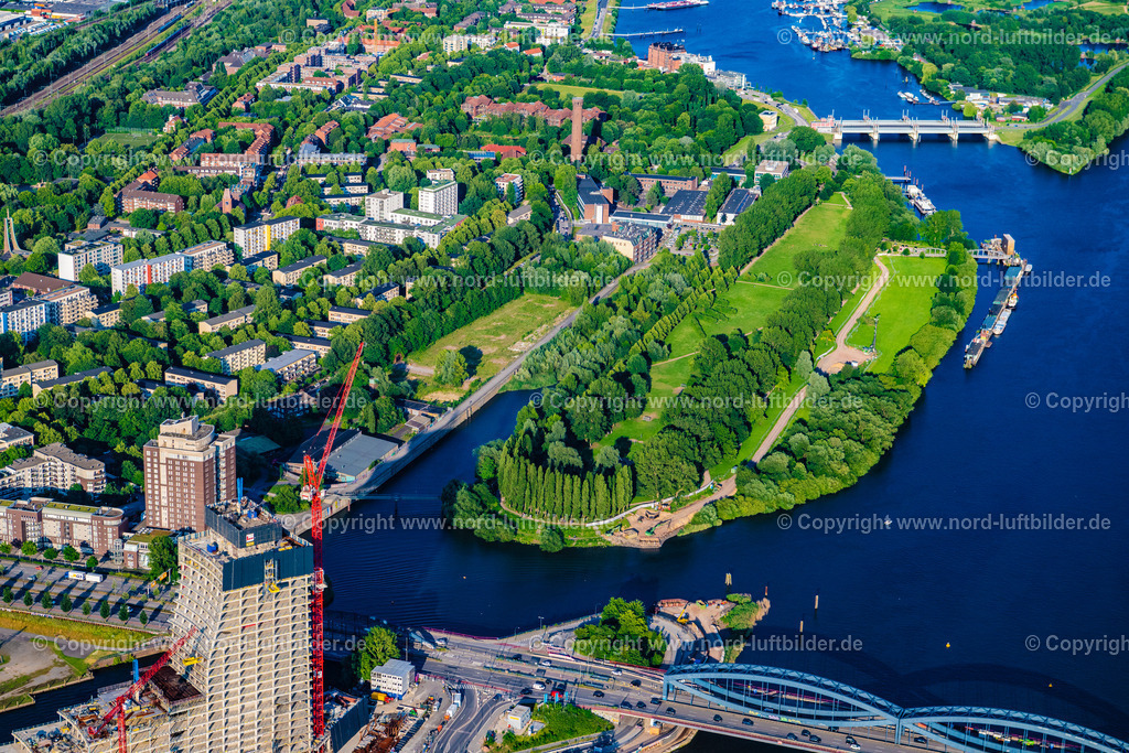 Hamburg_Rothenburgsort_Entenwerder_ELS_8499160625 | HAMBURG 16.06.2025 Parkanlage " Elbpark " im Ortsteil Rothenburgsort in Hamburg, Deutschland. // Park of " Elbpark " in the district Rothenburgsort in Hamburg, Germany. Foto: Martin Elsen