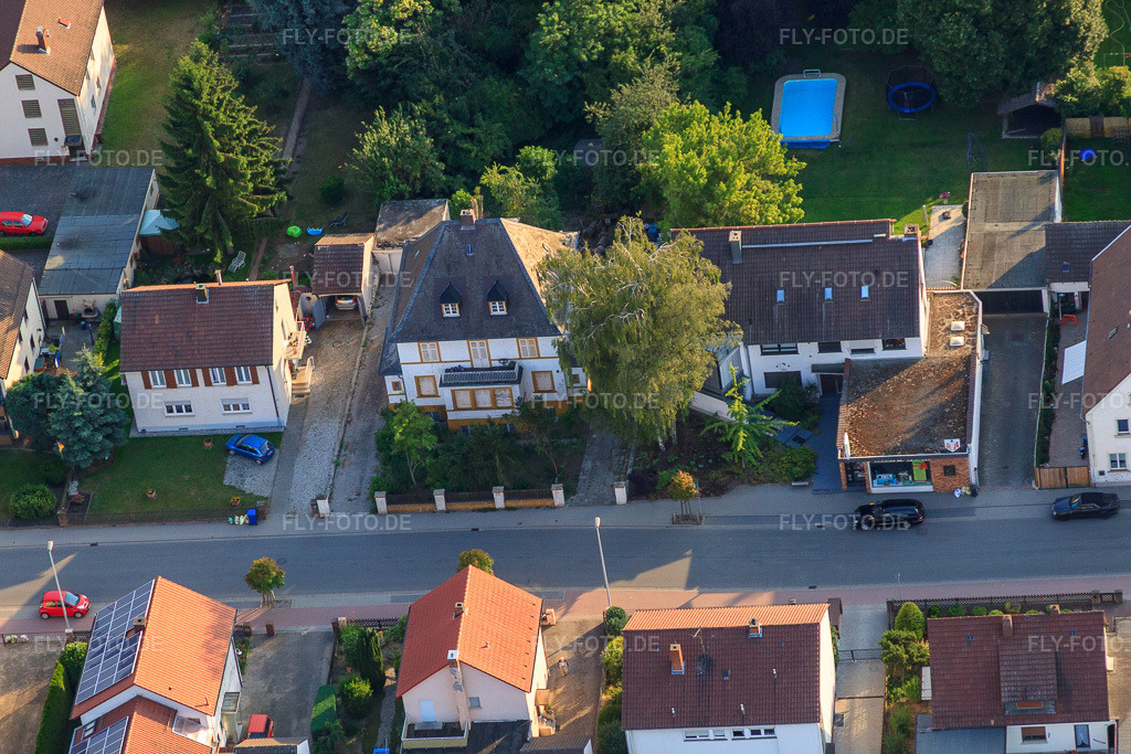 Luftbild: Vom-Stein-Straße im Ortsteil Dannstadt in Dannstadt-Schauernheim im Bundesland Rheinland-Pfalz in Deutschland. Foto: IMG_68956.jpg vom 24.06.2014 durch Werner Riehm/FLY-FOTO.deAuflösung des Originals: 4752 x 3168 px
