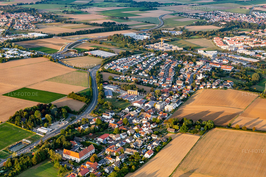 Luftbild: Ortsansicht im Ortsteil Kloppenheim in Karben im Bundesland Hessen in Deutschland. Foto: IMG_117743.jpg vom 10.09.2019 durch Werner Riehm/FLY-FOTO.de
