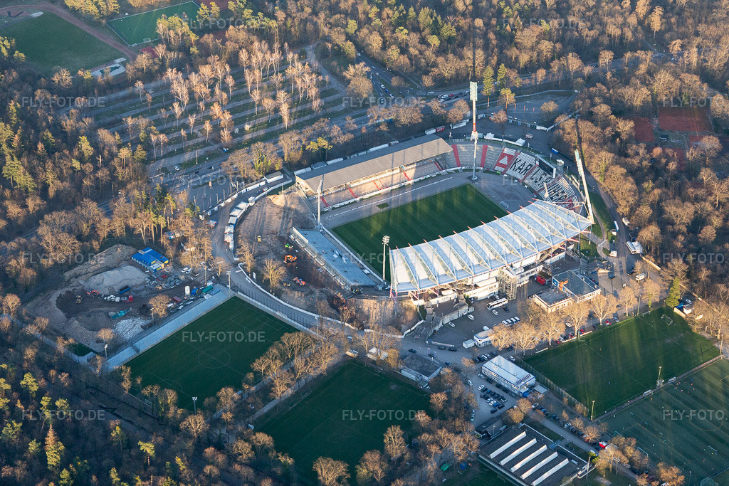Luftbild: Wildparkstadion, Baustelle im Ortsteil Innenstadt-Ost in Karlsruhe im Bundesland Baden-Württemberg in Deutschland. Foto: IMG_112949.jpg vom 20.03.2019 durch Werner Riehm/FLY-FOTO.de