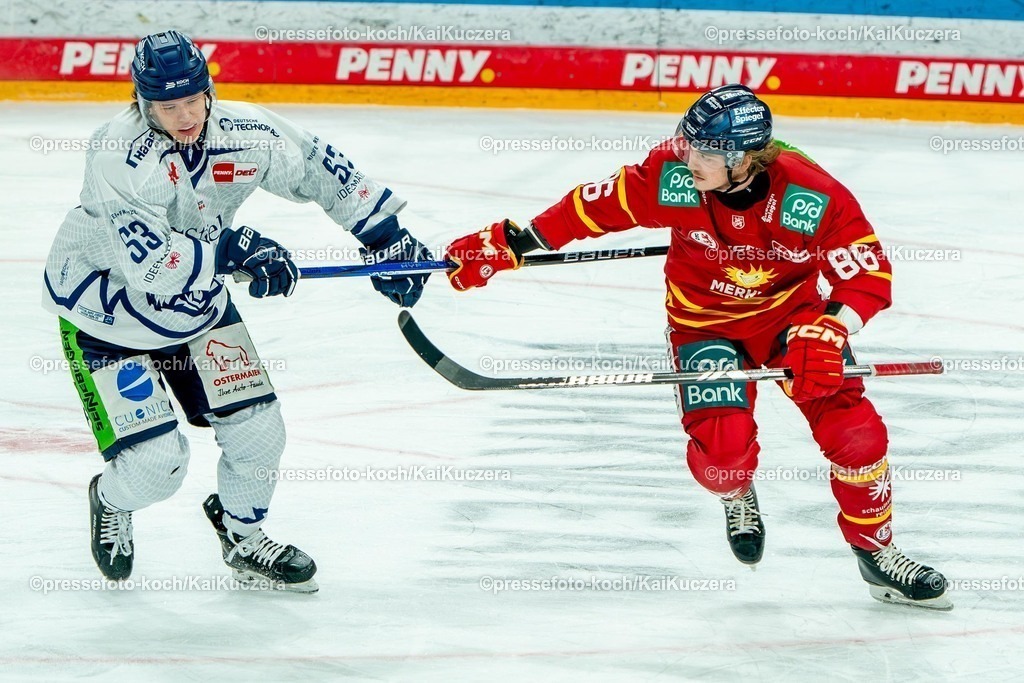 KKU10012501031 | 10.01.2025, xkkux, Eishockey, Penny DEL, Düsseldorfer EG - Straubing Tigers, PSD-BANK Dome: Danjo Leonhardt (Straubing Tigers #53) im Zweikampf gegen Drake Rymsha (DEG #86)