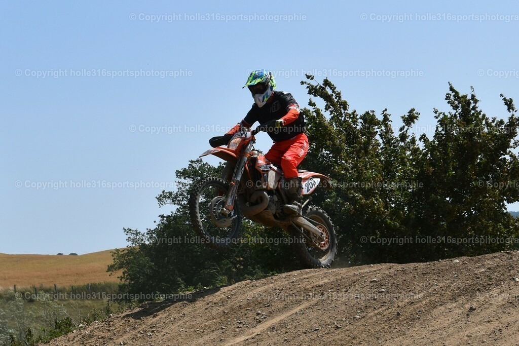 DSC_0140 (2) | Sportfotografie , Motorsport, Motoross, Reitsport, Mointainbike, Enduro,
Landschaft , Outdoor, Eventfotografie, Landschaft, Bilder online bestellen - Realisiert mit Pictrs.com