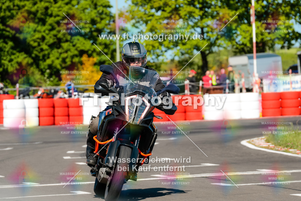 Moto-TeamOBK-21571 | Hier findet Ihr Bilder von Touristenfahrten auf der Nürburgring Nordschleife oder von anderen Veranstaltungen die ich besucht habe. Viel Spass beim Durch Schauen 