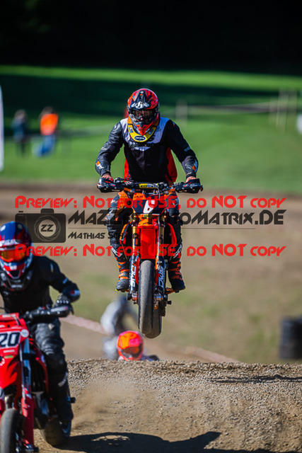 MaZZes_FotoMatrix_220903_0841 | S4