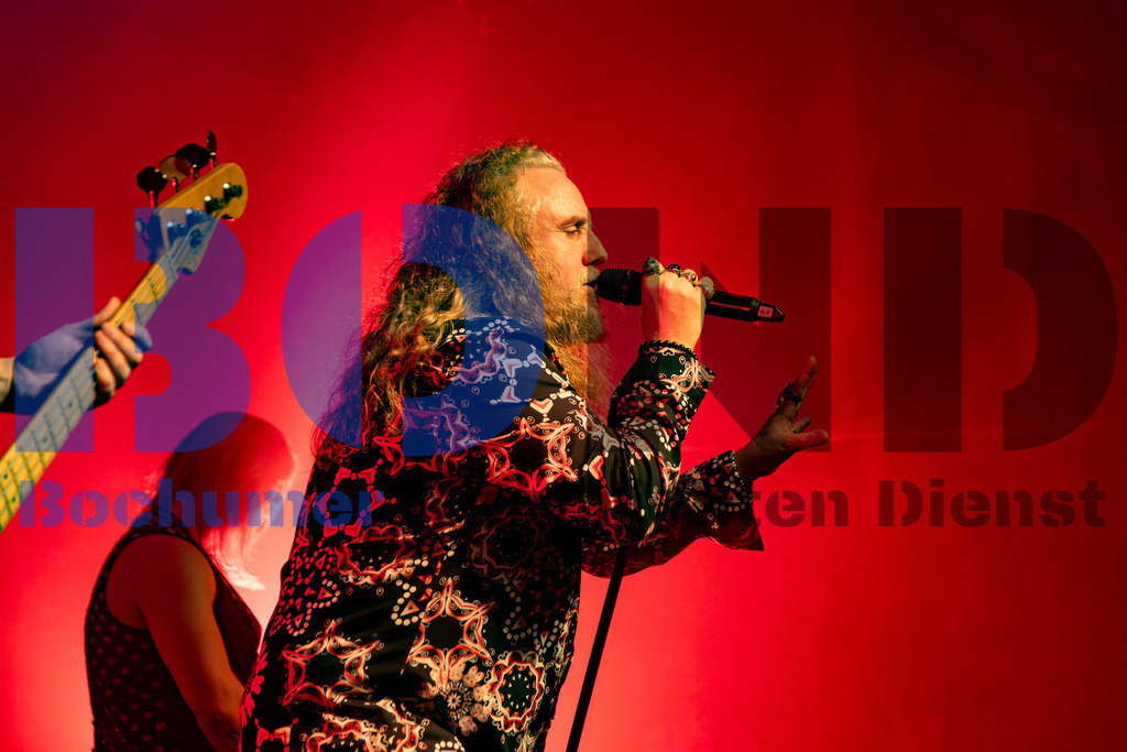 SES_NURDIO20250102-68 | bond - Realisiert mit Pictrs.com