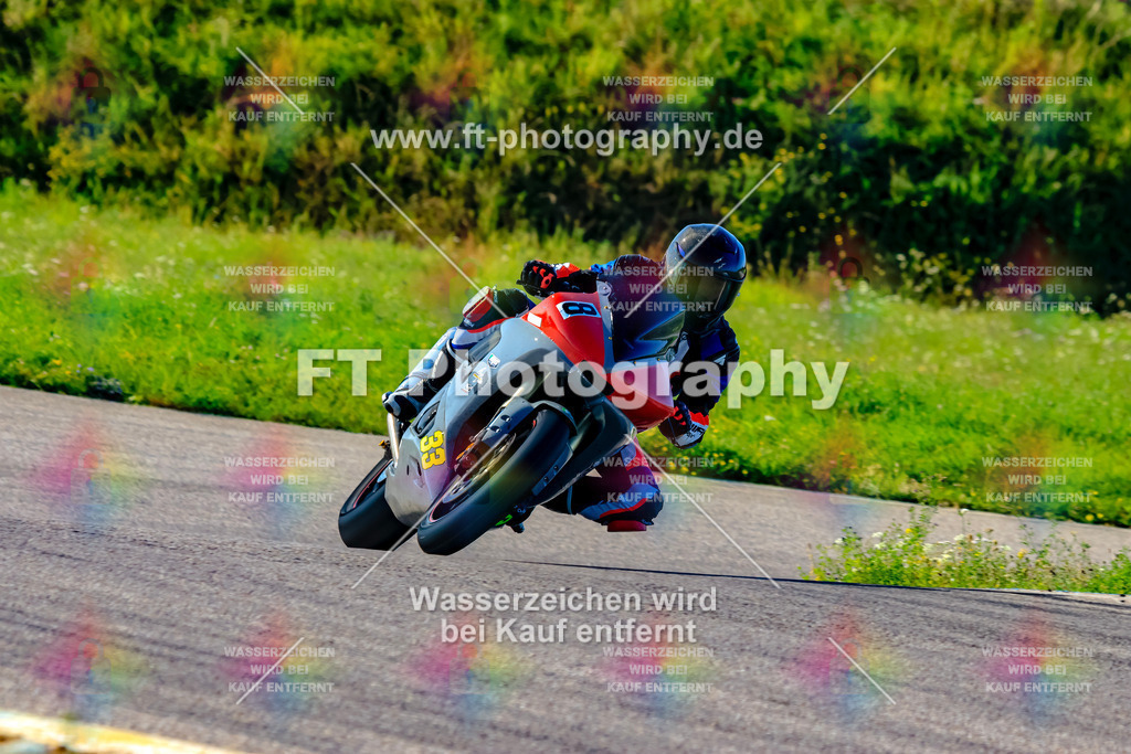 008-2090 | Hier findet Ihr Bilder von Touristenfahrten auf der Nürburgring Nordschleife oder von anderen Veranstaltungen die ich besucht habe. Viel Spass beim Durch Schauen 