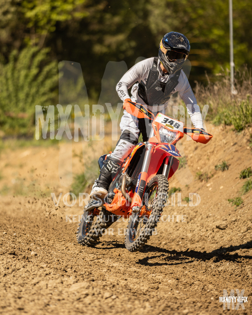 866A4675 | mxndyyvipix
