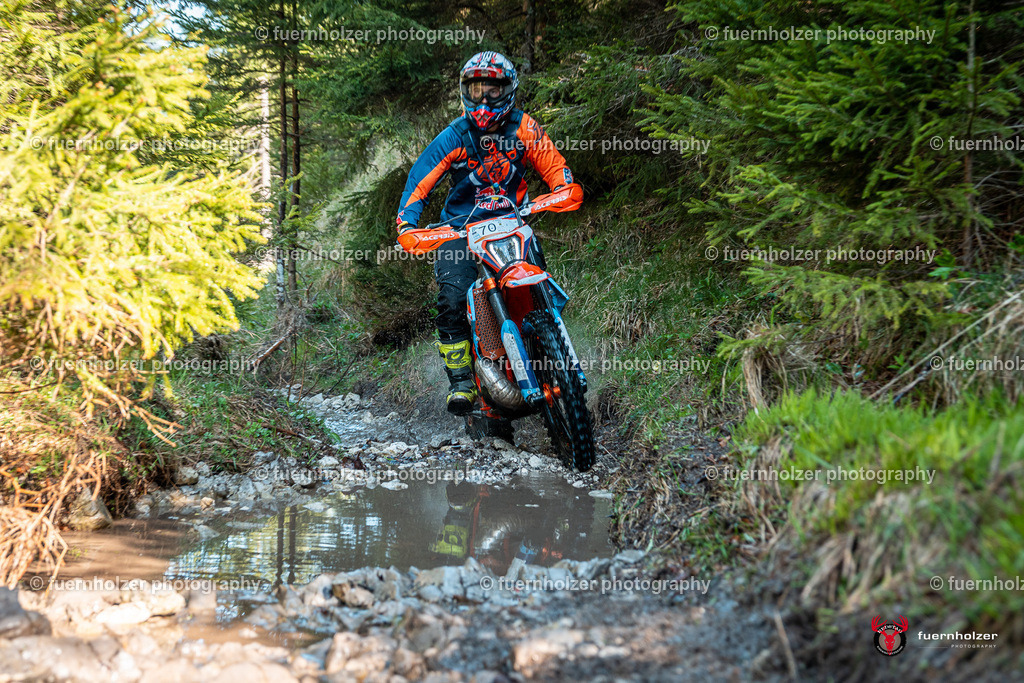 fuernholzer_250501-C1-94 | Fotografische Impressionen von der Red Stag Enduro Extreme by fuernholzer-photography.com. Endurosport in Österreich fotografisch festgehalten von fuernholzer. Auftragsfotografie für Private, Gewerbefotos und Industriefotografie. Eventfotografie, Sportfotografie und Motorsportfotografie. Anbieter von Fotoworkshops, Fototraining, fotografischen Vorträgen und Fotoseminaren.