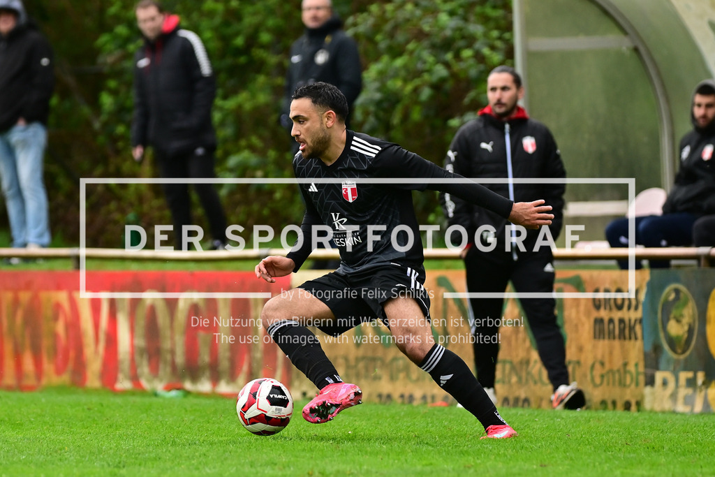 Fußball I Herren I Saison 2024-2025 I Oberliga Hamburg I 31. Spieltag I FC Türkiye - SC Vorwärts-Wacker Billstedt I 65312 | Hasan Ozan Karaca (42, FC Türkiye Wilhelmsburg) - Realisiert mit Pictrs.com