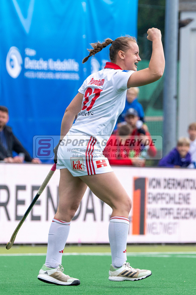 Final4_20240518-1319-0147 | Bonn, Deutschland, 18.05.2024: Sophie Prumbaum (Rot-Weiss Koeln) in Aktion waehrend des Spiels der Deutsche Feldhockey-Meisterschaften 2024 zwischen Final 4 Damen Rot Weiss Köln - Mannheimer HC im Bonner THV am 18.05.2024 in Bonn, Deutschland. (Foto von Stephan Fehrmann)

Bonn, Germany, 18.05.2024: Sophie Prumbaum (Rot-Weiss Koeln) in action during the game of Deutsche Feldhockey-Meisterschaften 2024 between Final 4 Damen Rot Weiss Köln - Mannheimer HC in Bonner THV at 18.05.2024 in Bonn, Deutschland. (Foto from Stephan Fehrmann)