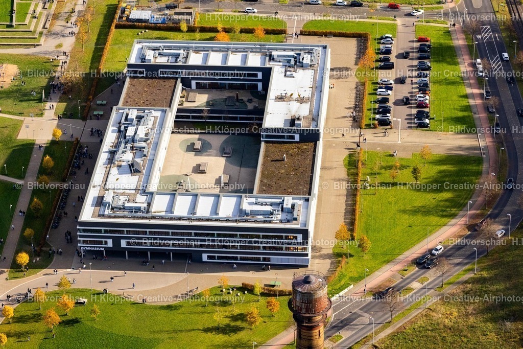 Luftbilder Alsdorf-7392 | Schulgebäude der des " Gymnasium der Stadt Alsdorf " an der Konrad-Adenauer-Allee in Alsdorf im Bundesland Nordrhein-Westfalen, Deutschland. - Realisiert mit Pictrs.com
