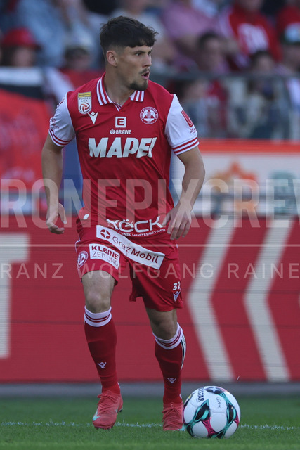 Grazer AK 1902 vs WSG Tirol – Austrian Bundesliga | Graz, Austria, 02.MAY.26 - SOCCER - ADMIRAL Bundesliga, Qualification Group, Grazer AK 1902 vs WSG Tirol. The image shows Leon Klassen (GAK).