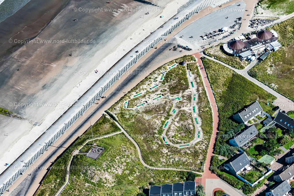 Norderney_Minigolf_Am_Januskopf_ELS_6972050923 | NORDERNEY 05.09.2023 Minigolfbahn am Nordstrand " Minigolf Januskopf " auf der Insel Norderney im Bundesland Niedersachsen, Deutschlandd. // Mini golf course on the northern beach "Minigolf Januskopf" on the island of Norderney in the state Lower Saxony, Germanyy. Foto: Martin Elsen