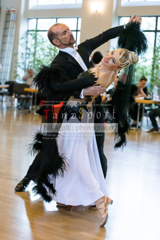 20240525_RL-Masters3-Std_6929 | Tanzsportbilder, Standardtanz, Lateintanz, WDSF, DTV, LTVB, dancecomp, goc, hessen tanzt, blaues band der spree, walzer, tango, wiener walzer, slowfox, quickstepp, samba, rumba, cha-cha-cha, paso doble. jive, hd-kroft photography, turniertanzsport