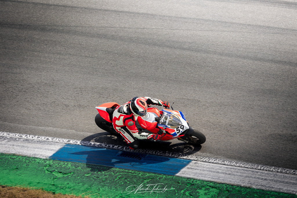 Ducati Trackday Hockenheimring 2026 | Entdecken Sie die faszinierende Welt von Alexander Tschuncky Arts: Kreative Fotografie, atemberaubende Automobilkunst und hochwertiger Bilderdruck. Lassen Sie sich inspirieren! - Realisiert mit Pictrs.com
