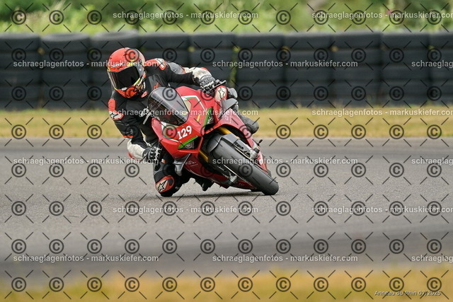 25bt05-1304 | markuskiefer.com - Realisiert mit Pictrs.com