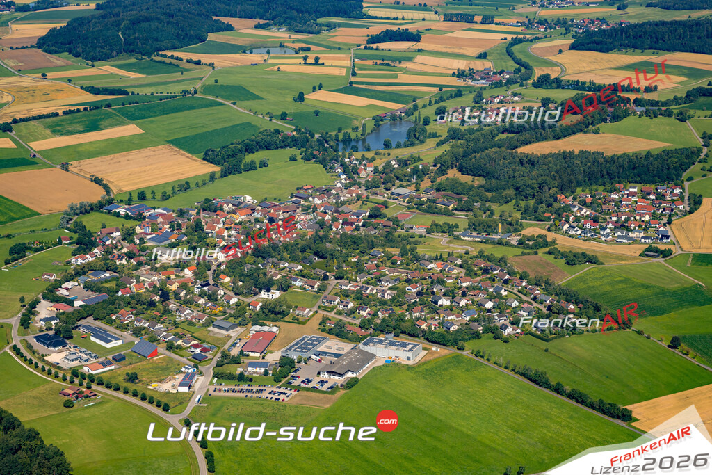 Das Luftbild zeigt : Marktlustenau Kreßberg - Die Luftaufnahme wurde 2024 vom UL-Flugzeug aus erstellt ( keine Drohne ) - Hochauflösende Luftaufnahme - Für grossformatige Ausdrucke geeignet. Die Geschenkidee !Mit Lizenz und Bildrechte bestellbar