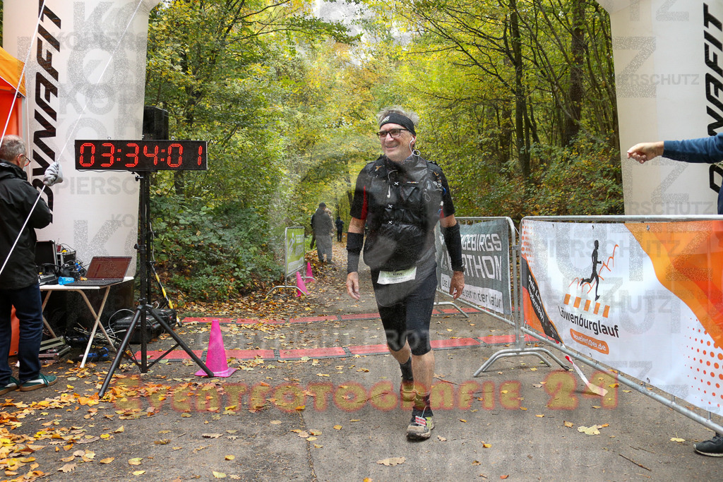 251026_1335_EX1_3709 | Sportfotografie im Rhein-Sieg Kreis, Köln, Bonn, NRW, Rheinland Pfalz, Hessen, etc. Unser Tätigkeitsfeld umfasst den Laufsport vom Volkslauf über den Marathon, Duathlon, Triathon bis zum Ultralauf wie Kölnpfad Ultra oder Schindertrail.