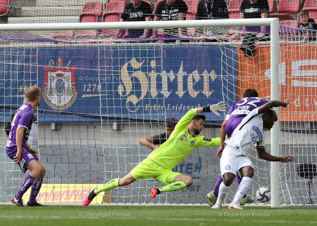 A_LUI_08052022_06 | SPORT,FUSSBALL,TIPICO BUNDESLIGA AUSTRIA KLAGENFURT-STURM GRAZ 08.08.2022 IM BILD: PHILLIP MENZEL (AUSTRIA KLAGENFURT) FOTO:FOTOLUI