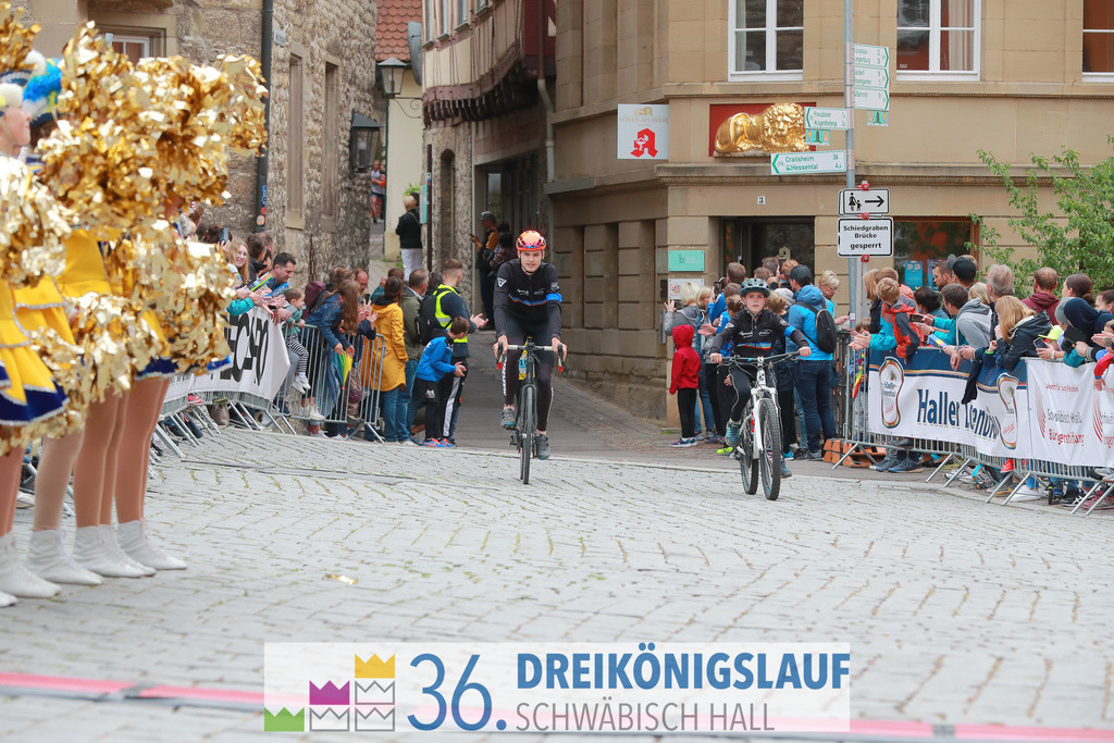 AOK Junior Cup 400m | 3Königslauf 2022 AOK Junior Cup 400m - Realisiert mit Pictrs.com