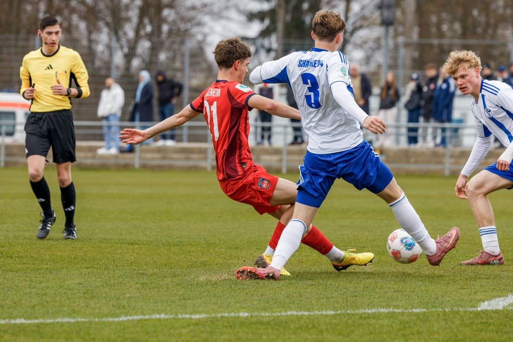 20260412-FCHS04_025 | 1.FC Heidenheim 1846 vs. FC Schalke 04, Fußball, U19, A-Junioren, NWL, U19-DFB-Nachwusliga, 2025/2026, 8. Spieltag, 12.04.2026 in Heidenheim, Walter-Birkhold-Jugendstadion (Foto: Michael Bulling) - Realisiert mit Pictrs.com