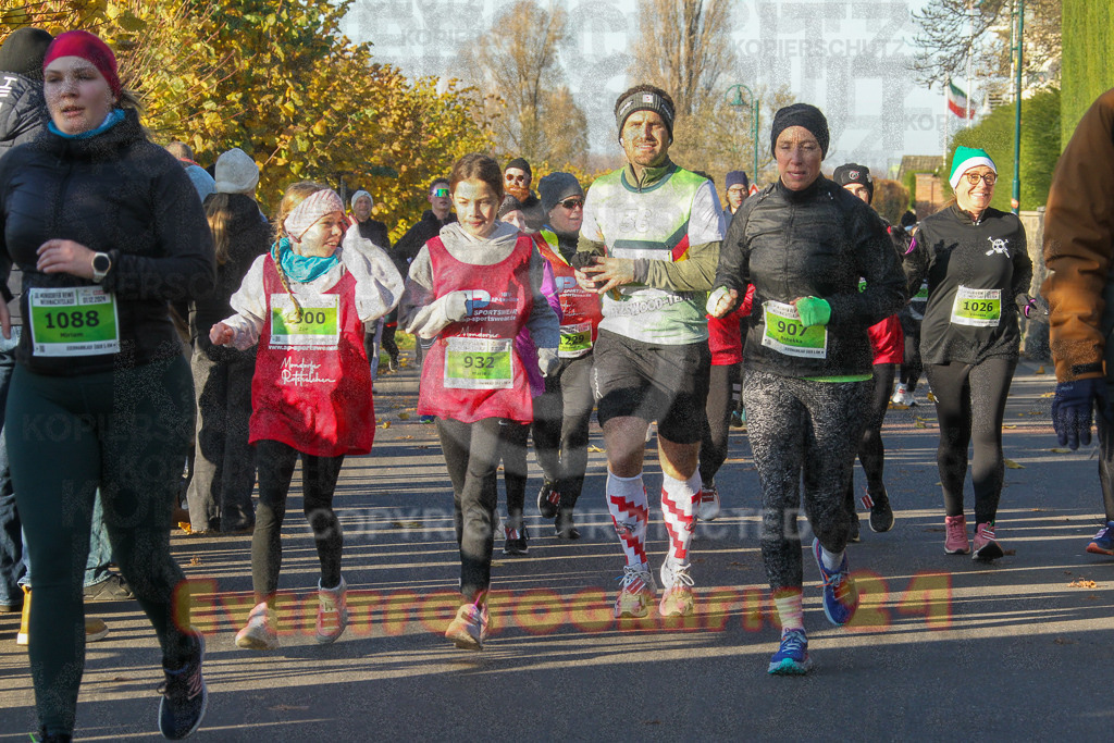 241201_1035_EV4_9526 | Sportfotografie im Rhein-Sieg Kreis, Köln, Bonn, NRW, Rheinland Pfalz, Hessen, etc. Unser Tätigkeitsfeld umfasst den Laufsport vom Volkslauf über den Marathon, Duathlon, Triathon bis zum Ultralauf wie Kölnpfad Ultra oder Schindertrail.