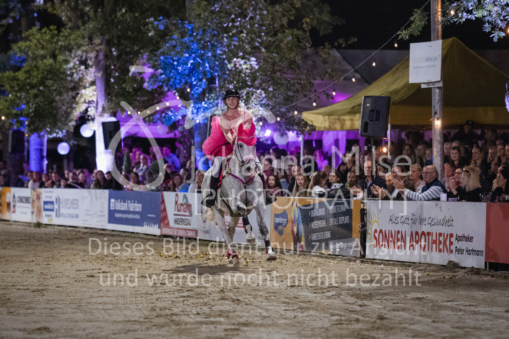 230827_Delbrueck_Kostuem-844 | Deine schönsten Turniermomente als professionelle Fotos! Entdecke hochwertige Pferdesport-Fotografie im Online-Shop. Jetzt Fotos finden & bestellen!