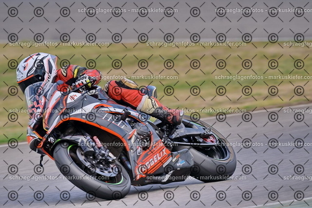 26bt05-1825 | markuskiefer.com - Realisiert mit Pictrs.com