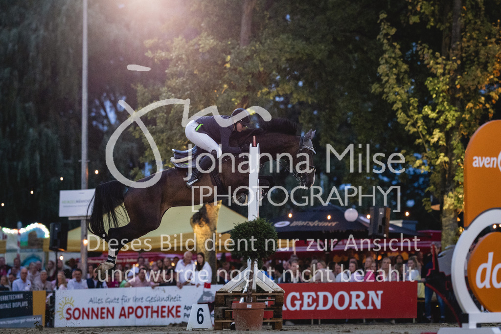230826_Delbrueck_Barriere-114 | Deine schönsten Turniermomente als professionelle Fotos! Entdecke hochwertige Pferdesport-Fotografie im Online-Shop. Jetzt Fotos finden & bestellen!