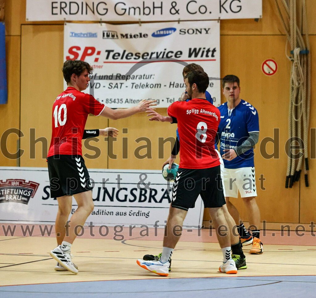 2022-11-19_080_SpVgg_Altenerding_gegen_TG_Landshut_II | Erding, Deutschland, 19.11.2022:
Handball, Bezirksoberliga Männer 2022 / 2023, 9. Spieltag, SpVgg Altenerding gegen TG Landshut II, Endergebnis: 33:31

Tim Steininger (SpVgg Altenerding, #10), Simon Rüdiger (SpVgg Altenerding, #8), Leonardo Kajic (TG Landshut, #2)

Foto: Christian Riedel / fotografie-riedel.net