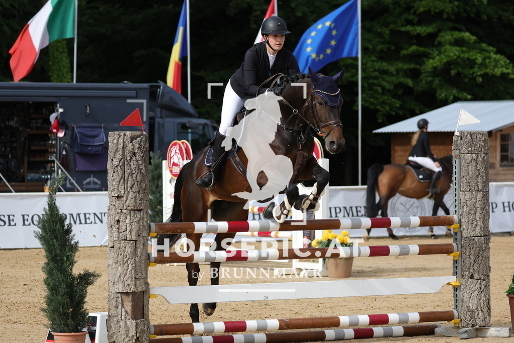 0P6A6376 | Willkommen bei Brunnmayr - Design & Fotografie – Ihrem Spezialisten für Reitturniere und Pferdeveranstaltungen in Oberösterreich, Salzburg und Bayern! Seit über 17 Jahren sind wir leidenschaftlich dabei.