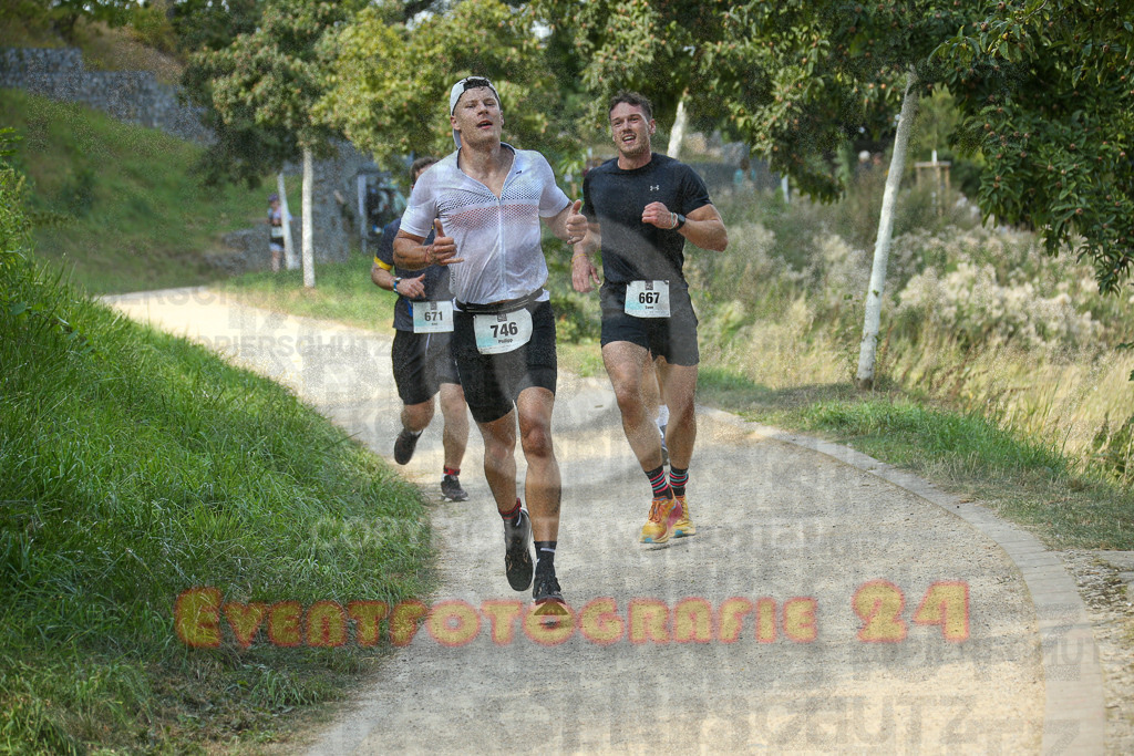 250824_1443_EX1_7289 | Sportfotografie im Rhein-Sieg Kreis, Köln, Bonn, NRW, Rheinland Pfalz, Hessen, etc. Unser Tätigkeitsfeld umfasst den Laufsport vom Volkslauf über den Marathon, Duathlon, Triathon bis zum Ultralauf wie Kölnpfad Ultra oder Schindertrail.