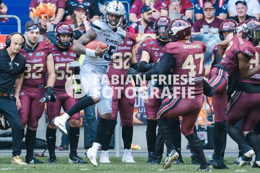 GER Rhein Fire vs. Raiders Tirol, Football, European League of Football, Spieltag 12, Saison 2025, 10.08.2025 | GER Rhein Fire vs. Raiders Tirol, Football, European League of Football, Spieltag 12, Saison 2025, 10.08.2025Foto: Fabian Friese - Realisiert mit Pictrs.com