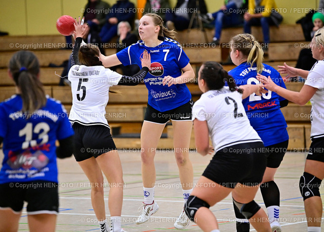 20221203-8078-haba-pfung-habitz-HENFOTO | 03.12.2022 Handball Landesliga Süd Damen Saison 2022 2023 TSV Pfungstadt - FSG Habitzheim Umstdt (21:17) v. li. Analena KRIEGER (5 FSG Habitzheim) Lena HANST (7 TSV Pfungstadt) (Foto: Peter Henrich) - Realisiert mit Pictrs.com