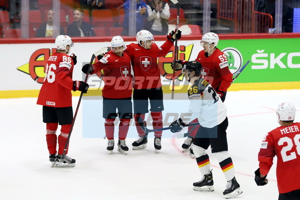 Schweizer Torjubel | Schweizer Torjubel - Realisiert mit Pictrs.com