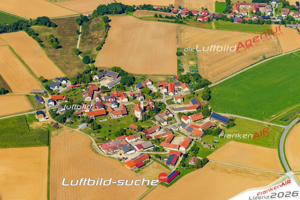 Schöne Luftaufnahme als Geschenk in Obergraßlfing Laberweinting - Die Luftbildaufnahme wurde 2025 vom UL-Flugzeug heraus erstellt ( keine Drohne ) - Hochauflösende Luftaufnahme -Nicht vergleichbar mit Google Maps oder Satelittenbilder- Die Geschenkidee !Mit Lizenz und Bildrechte bestellbar