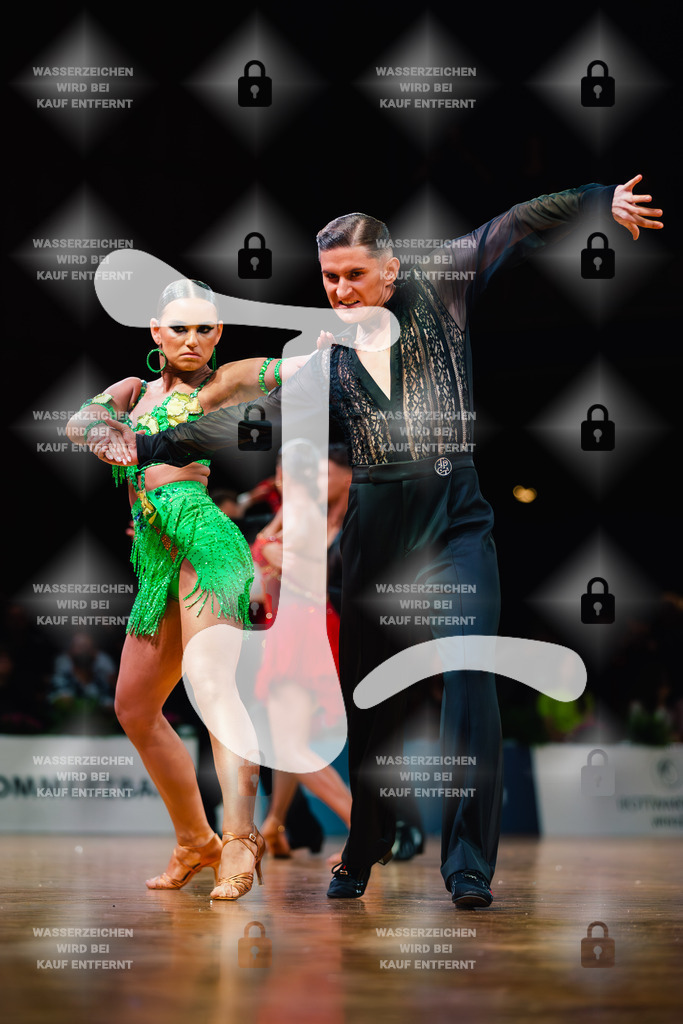 GOC 2025 - WDSF GrandSlam Latin 133rd-134th (32) Paul Thorwarth _ Zorka Kozma (Germany)-2025-08-23-1659 | Webshop for digital downloads and prints of dance sport, event & show photographer Julian Link - Realisiert mit Pictrs.com