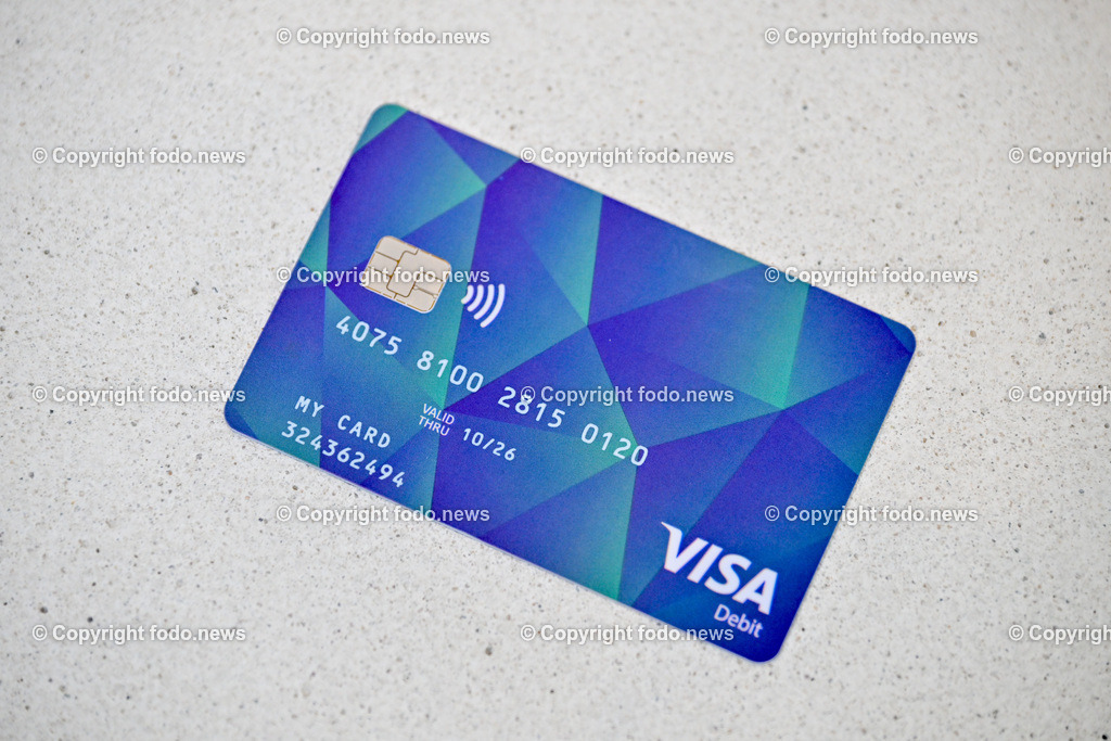 Pressekonferenz Land Ooe_ Start Sachleistungskarte fuer AsylwerberInnen in Ooe_ 03.06.2024-3 | 03.06.2024, Linz, AUT, Pressekonferenz Land Ooe, Start Sachleistungskarte fuer AsylwerberInnen in Ooe, im Bild Sachleistungskarte