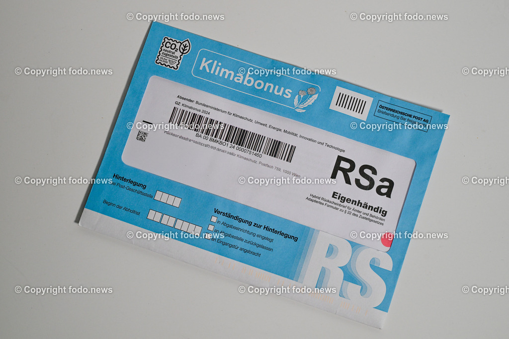 Klimabonus_ 14.11.2024-4 | 14.11.2024, Linz, AUT, Klimabonus, im Bild Klimabonus, Kuvert, Brief, Gutscheine, Zustellung, Ministerium, Bundesministerium, Klimaschutz, Umwelt, Energie, Mobilitaet, Innovation, Technologie, RSa, Post
