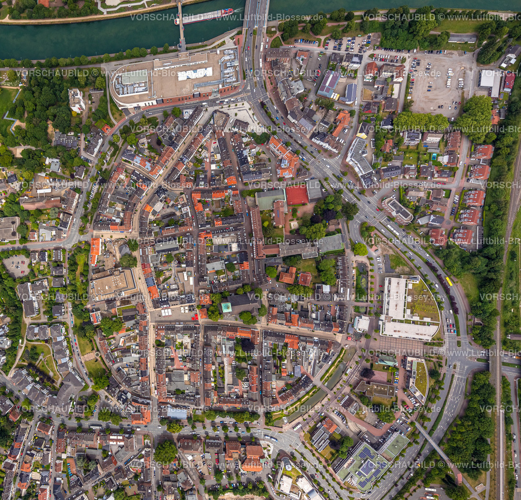 Dorsten220603326 | Luftbild, Altstadt, City mit kath. Kirche St. Agatha und Mercaden Dorsten Einkaufszentrum, Wallring, Dorsten, Ruhrgebiet, Nordrhein-Westfalen, Deutschland