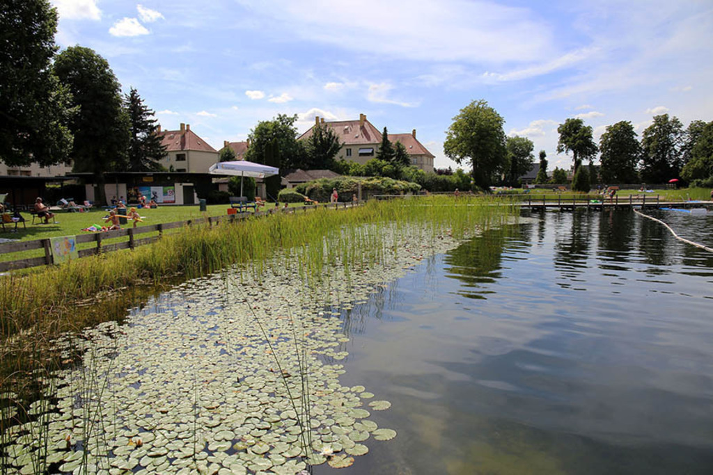 Ökobad Lindenthal | Das Team hinter BILDLEXIKON LEIPZIG bündelt historische wie aktuelle Informationen über die Stadt Leipzig in Text und Bild auf einer Plattform und stellt diese der interessierten Öffentlichkeit zur Verfügung.
