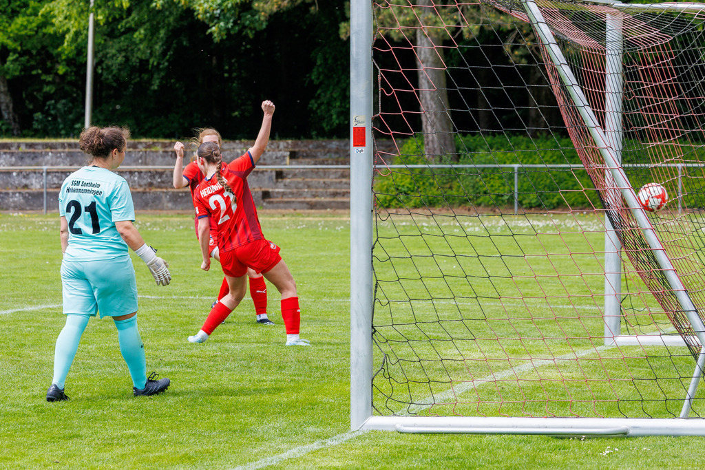20260517-SGMHS-FCH_048 | SGM Hohenmemmingen/Sontheim vs. 1.FC Heidenheim 1846 II, Fußball, Frauen, Bezirksliga Meisterrunde, 2025/2026, 4. Spieltag, 17.05.2026 in Sontheim, Rasenplatz 1(Foto: Michael Bulling) - Realisiert mit Pictrs.com