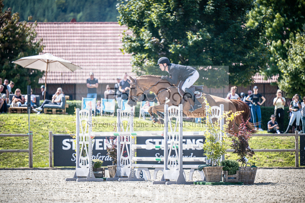 DOS_3574 | Entdecke hochwertige Reitturnierfotos von Foto Oger. Professionell, emotional und authentisch – jetzt Lieblingsmomente im Shop bestellen.Deutschlandweite Turnierfotografie. - Realisiert mit Pictrs.com
