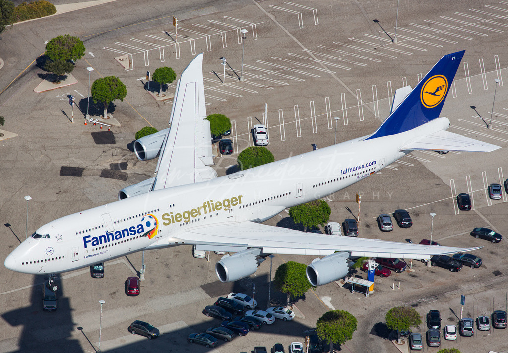 041 | Buy high-quality aviation and travel photography prints by professional photographer Timo Breidenstein. Authentic images, professionally printed, worldwide shipping. - Realisiert mit Pictrs.com