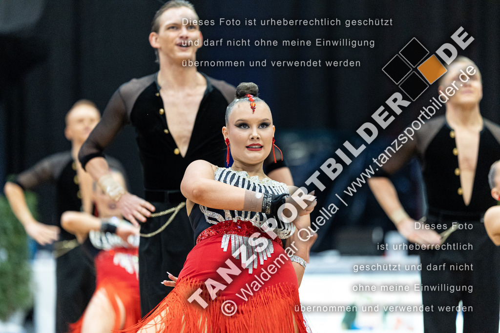 20240406-11227 | Hier finden Sie Tanz Bilder vom Latein und Standard Formationen tanzen. Sportbilder vom Tanzsport. Schöne Fotos und von Weltmeisterschaft, Europameisterschaft, Bundesliga, Regionalliga, Oberliga und Landesliga sowie von GOC Stuttgart, DanceComp, WM Bremen