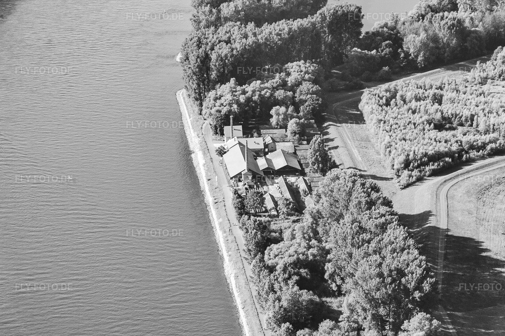 Luftbild: Ziegeleimuseum Sondernheim und Rasthaus am Rheinufer in Germersheim im Bundesland Rheinland-Pfalz in Deutschland. Foto: IMG_52283.jpg vom 19.08.2012 durch Werner Riehm/FLY-FOTO.deZiegeleimuseum Sondernheim