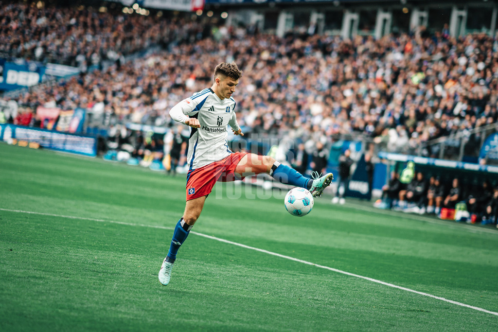 Fußball | Männer | Saison 2024/2025 | 2. Fußball-Bundesliga | 7. Spieltag | Hamburger SV vs. SC Paderborn 07 | 28.09.2024 | Noah Katterbach (#33, HSV)