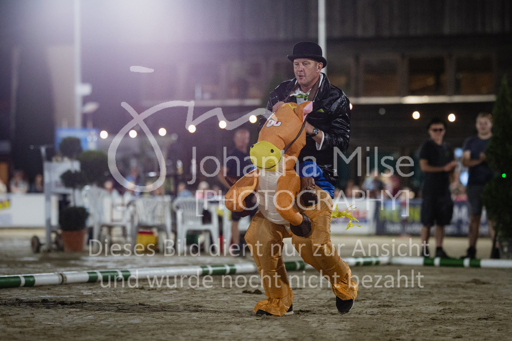 230827_Delbrueck_Kostuem-721 | Deine schönsten Turniermomente als professionelle Fotos! Entdecke hochwertige Pferdesport-Fotografie im Online-Shop. Jetzt Fotos finden & bestellen!
